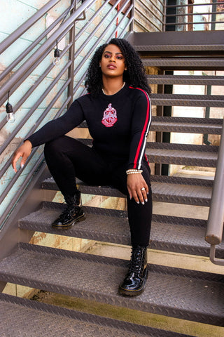 ΔΣΘ CENTER CREST SWEATER BLACK